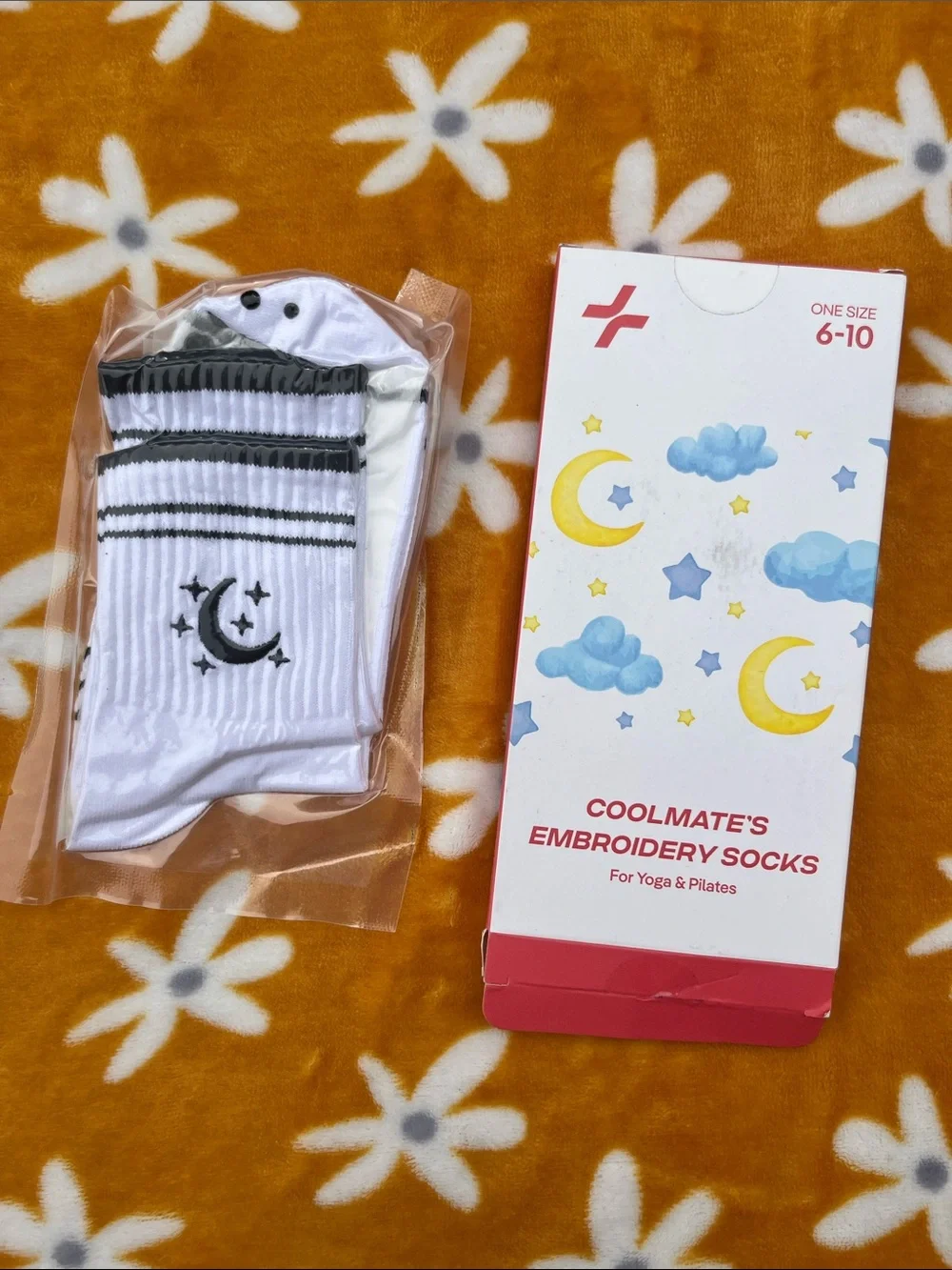 2x NEW Pairs of Embroidery Crew Yoga Socks Strawberry Moon Icon Pilates Socks